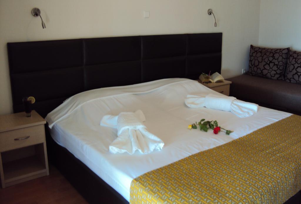Aitheron Hotel Air Park Zervi المظهر الخارجي الصورة
