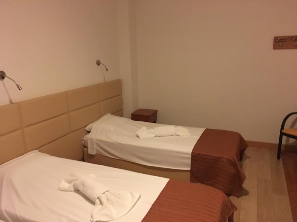 Aitheron Hotel Air Park Zervi المظهر الخارجي الصورة