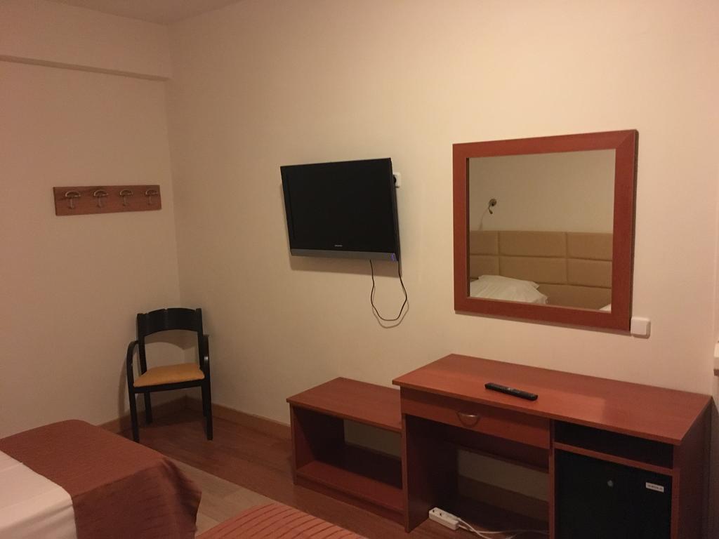 Aitheron Hotel Air Park Zervi المظهر الخارجي الصورة