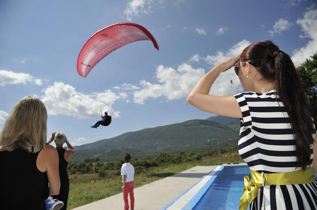 Aitheron Hotel Air Park Zervi المظهر الخارجي الصورة