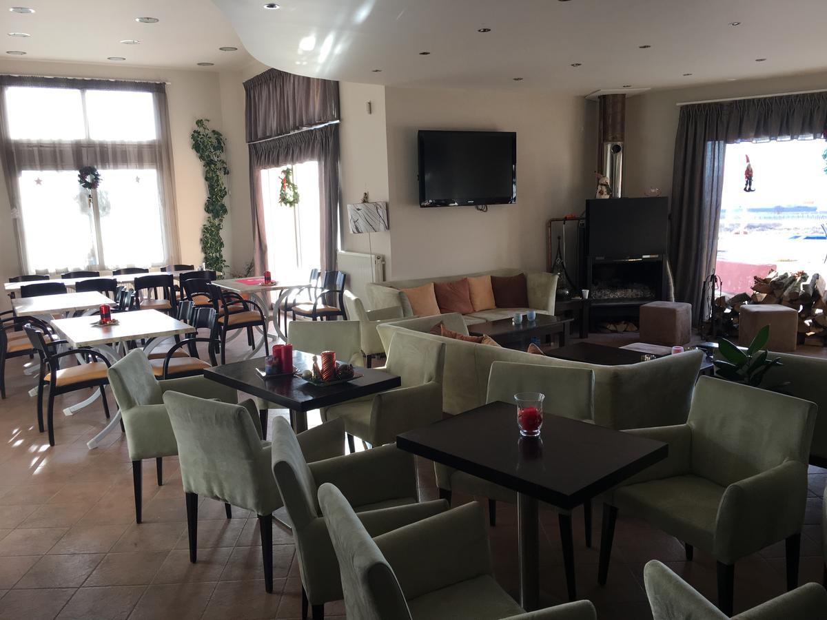 Aitheron Hotel Air Park Zervi المظهر الخارجي الصورة